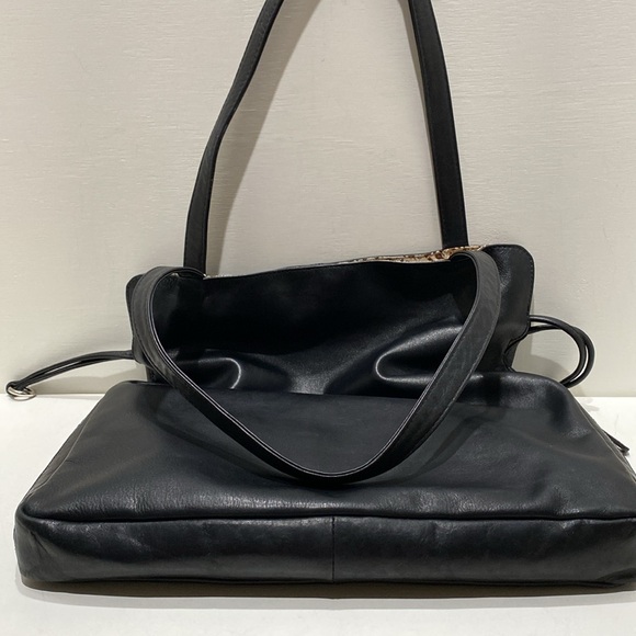 ILI New York Black Leather Drawstring Tote - Picture 7 of 16